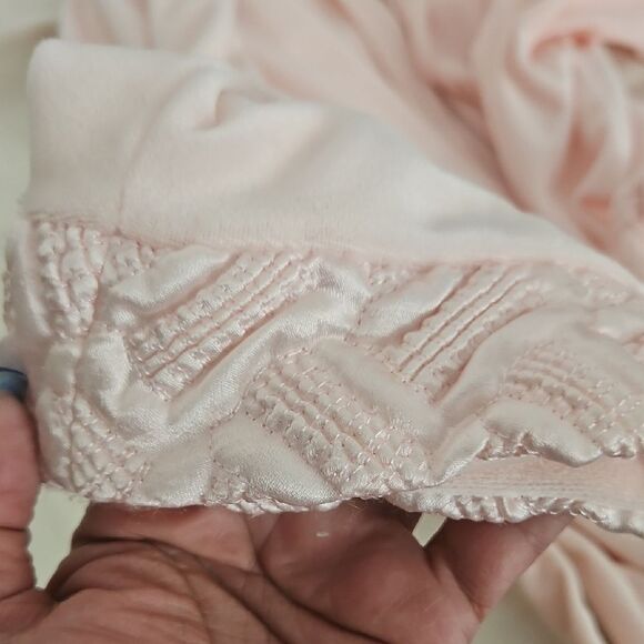 Elegant Pink Women's Robe - Picture 14 of 16